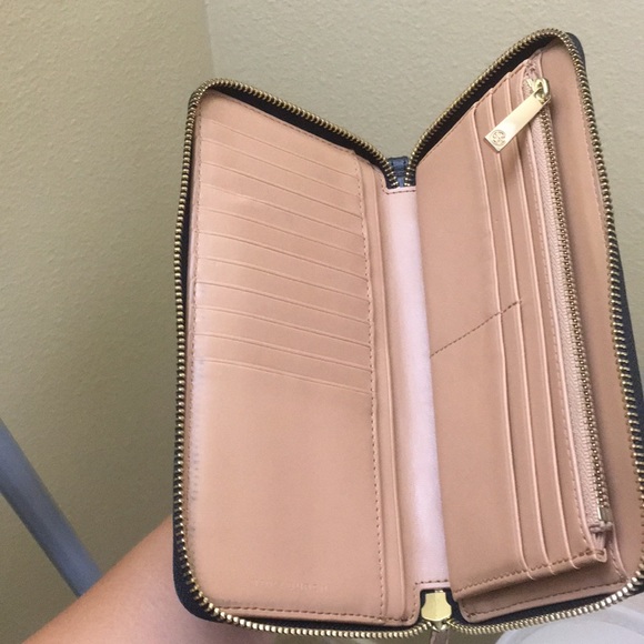 Tory Burch wallet - Picture 4 of 5